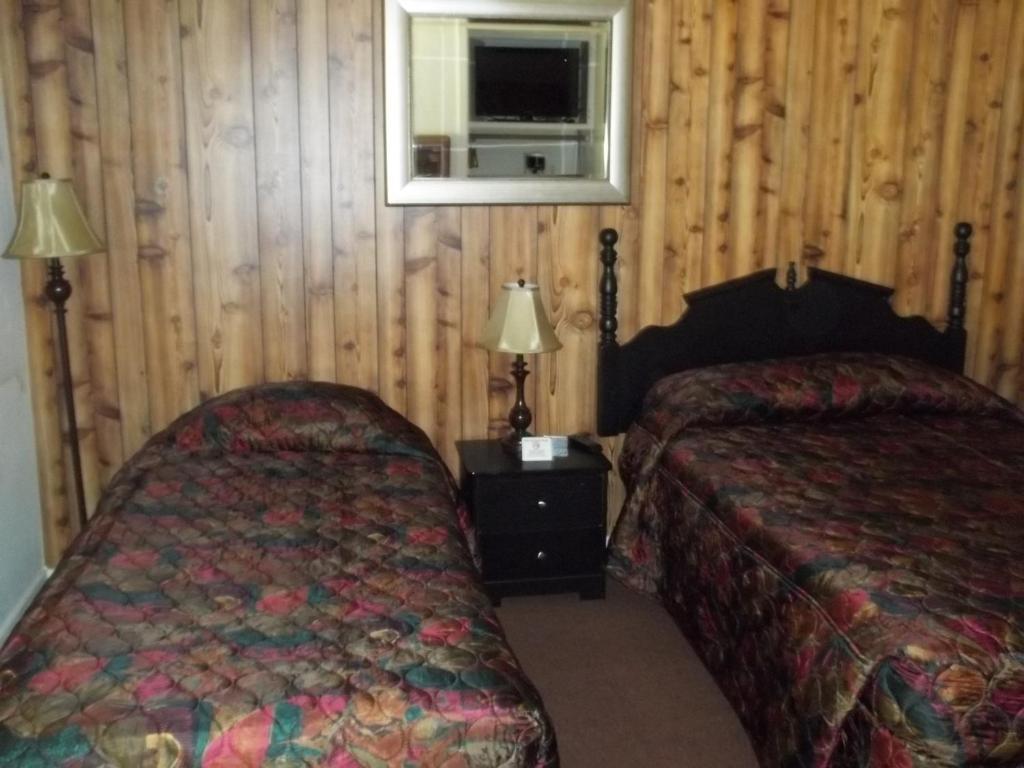 White Chief Mountain Lodge Ahwahnee Room photo